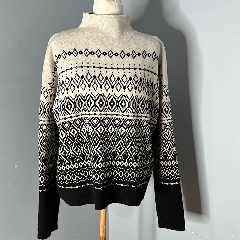 Joie Sweater Fair Isle Nordic Mock Neck Black & White
Long Siv Pullover Size XL